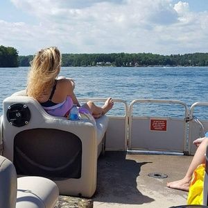 Meet your Posher, Elisha